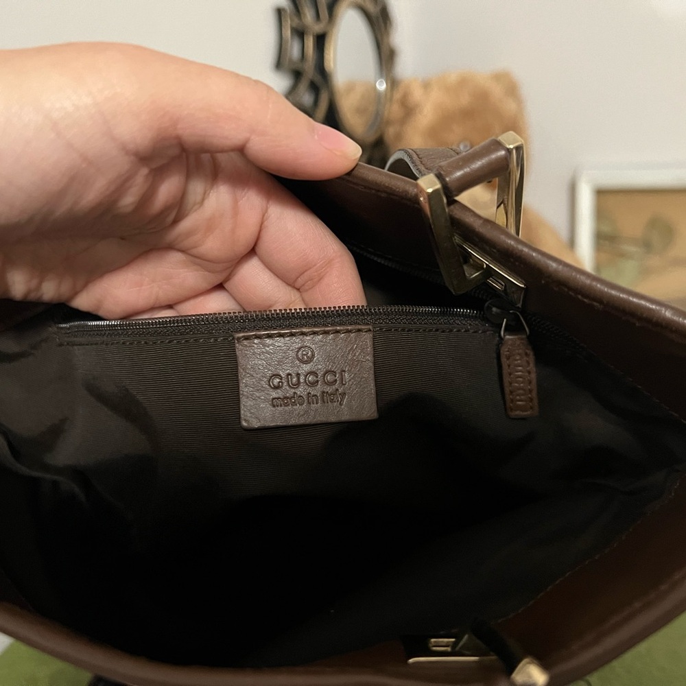 Authentic Small Gucci Tote - Picture 12 of 14
